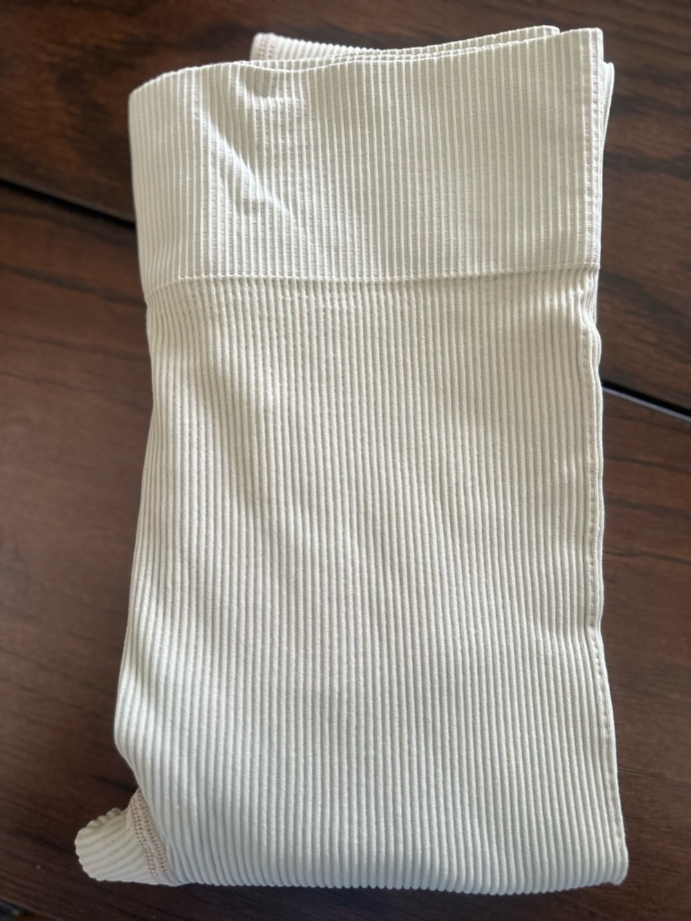 H&M light beige ribbed leggings